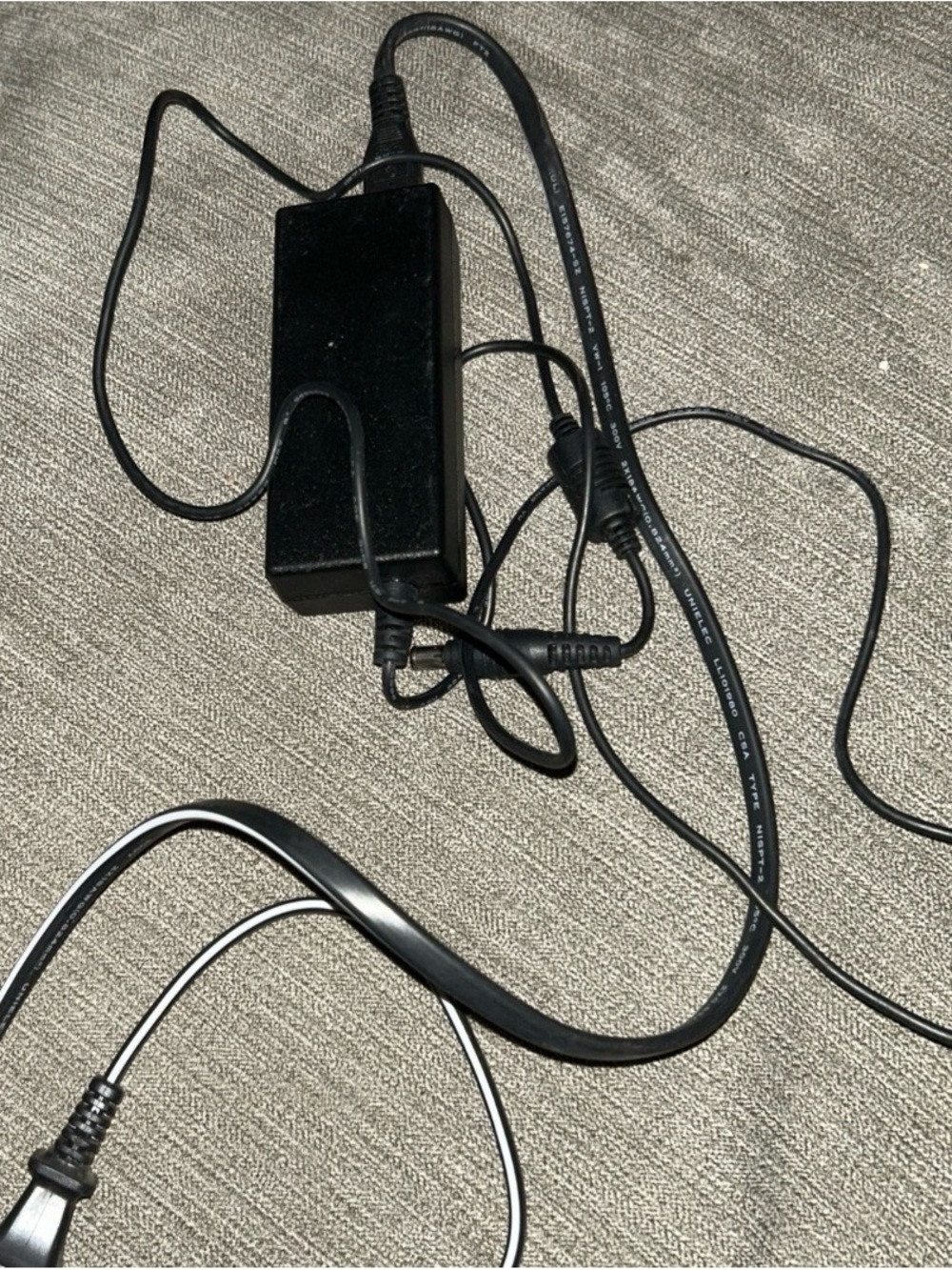 Genuine Delta ADP-18DR A AC Adapter 12V 1.5A 18W 558124-004-00 Power Supply w/PC